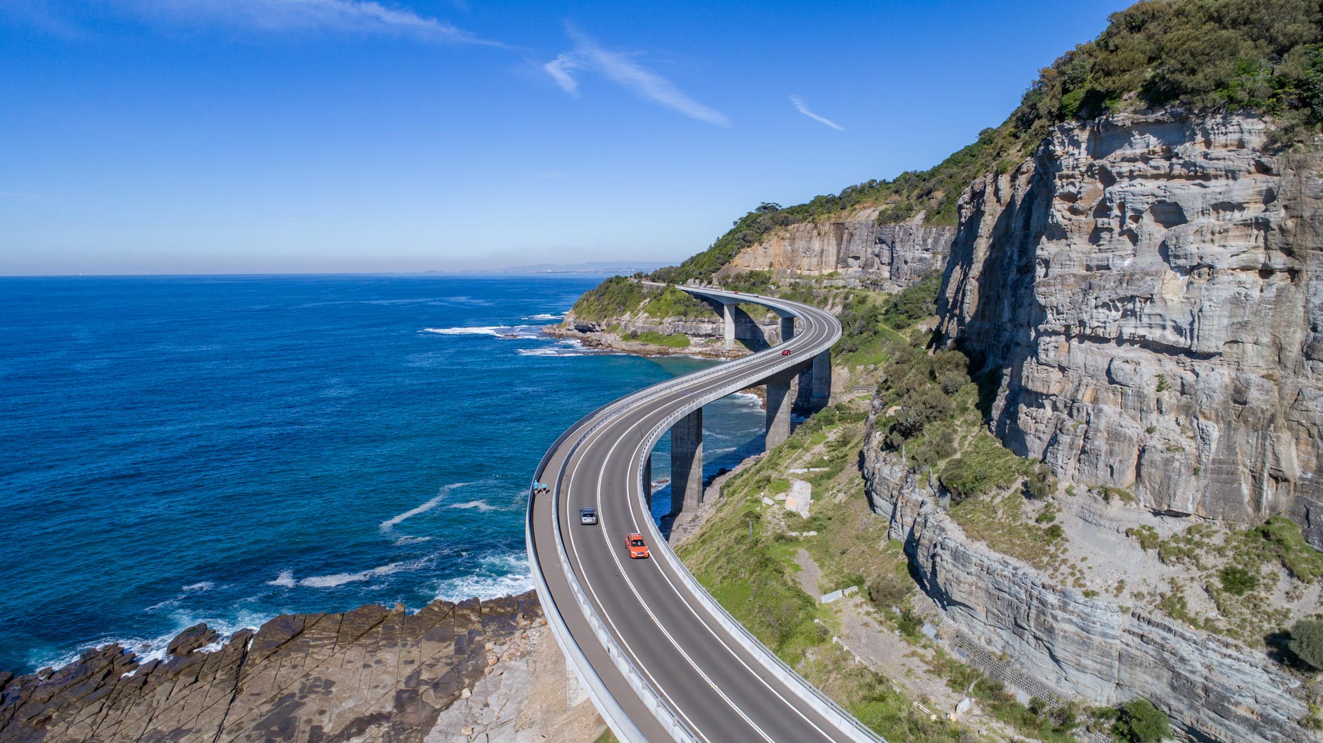 Best Day Rides from Jamisontown: the Sea Cliff Bridge and Grand Pacific Drive loop